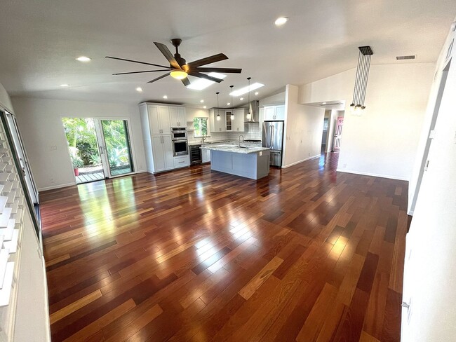 Building Photo - Central Kihei - Pi?ilani Villages 3 Bed 2 Bath Unfurnished Home with High end Finishes & Family-F...
