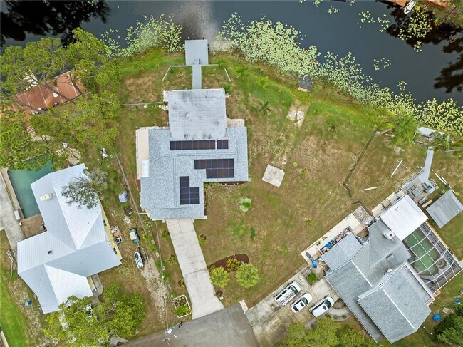 Building Photo - 17511 Canal Shores Dr