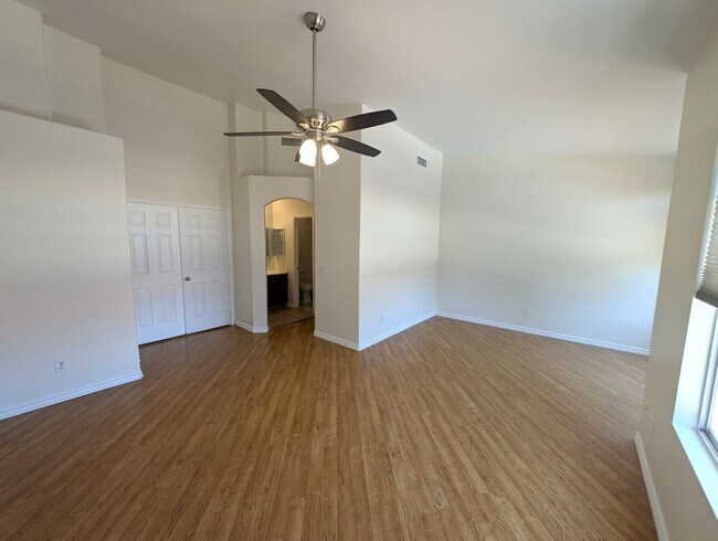 Building Photo - 3 Bedroom Townhome at Townes at Southpark ...