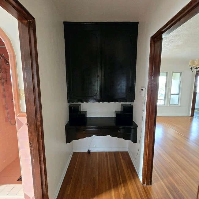 Building Photo - Large upper 2-bedroom Duplex Fairfax area