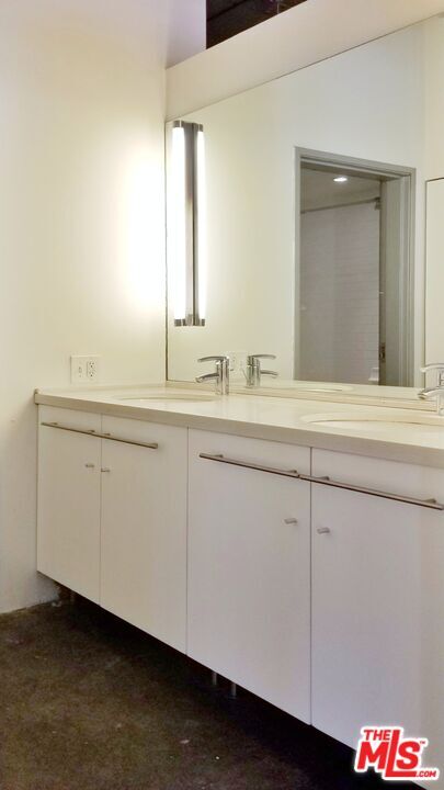 Building Photo - 1855 Industrial St