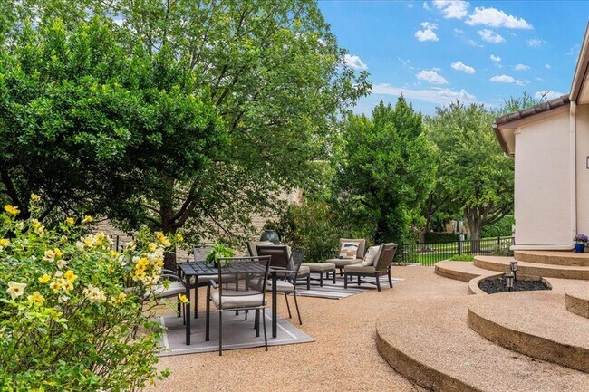 Building Photo - 37 Autumn Oaks Dr