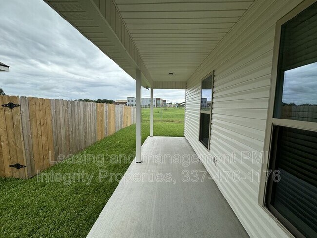 Building Photo - 112 Segovia Wy