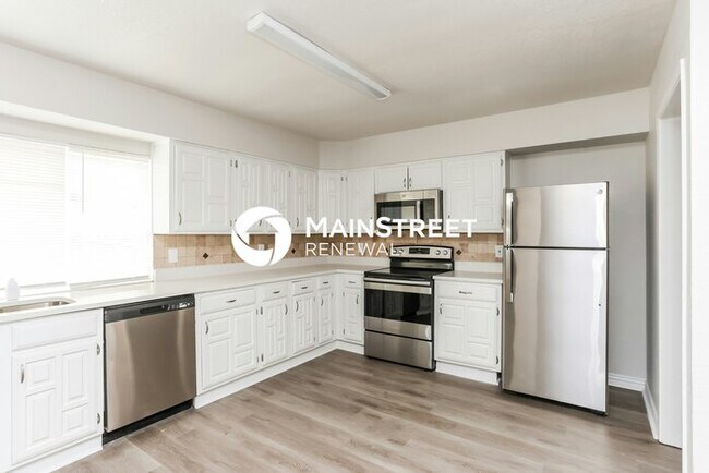 Building Photo - 3 Bedroom Pet-Friendly Home in Arlington, TX with Main Street Renewal