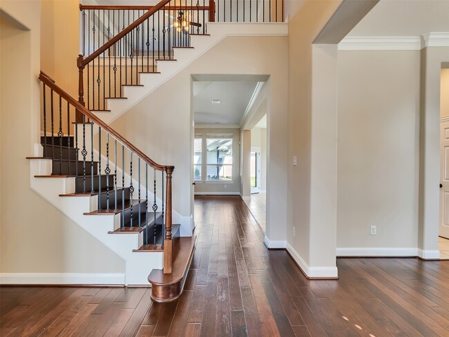 Building Photo - 5342 Tyler Park Ln
