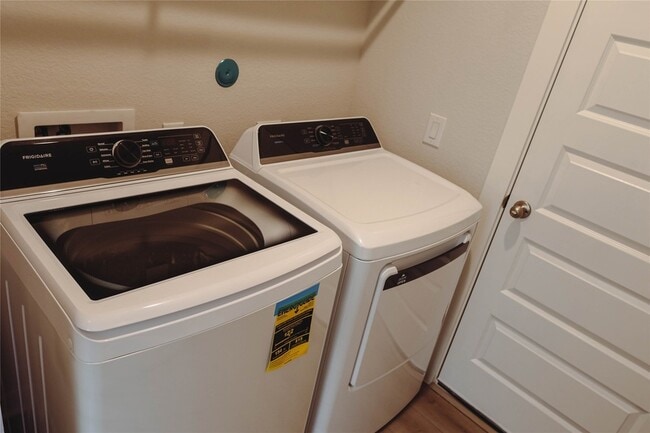 Building Photo - 8526 Blueberry Ash St