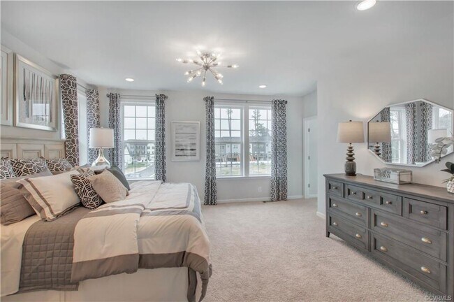 Building Photo - 806 Wesley Lane Unit A  Charlottesville, V...