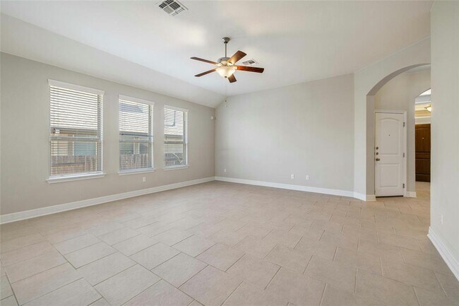 Building Photo - 416 Blue Waterleaf Ln