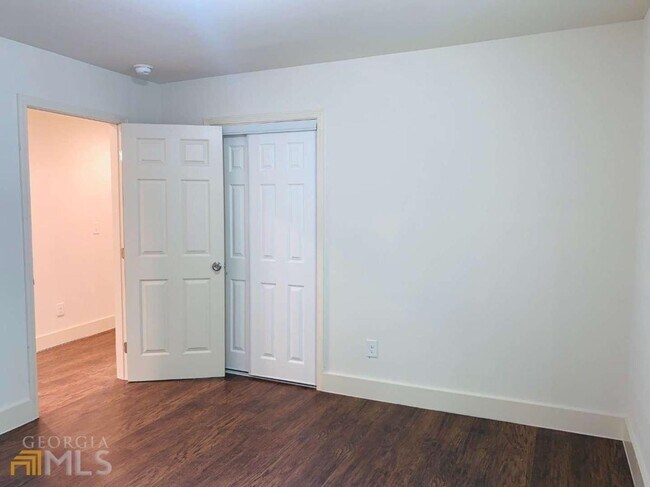 Building Photo - 364 Brooks Ave SW
