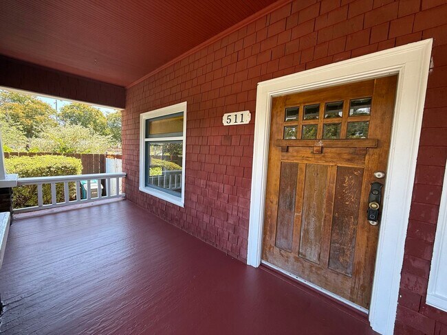 Building Photo - 511 A St