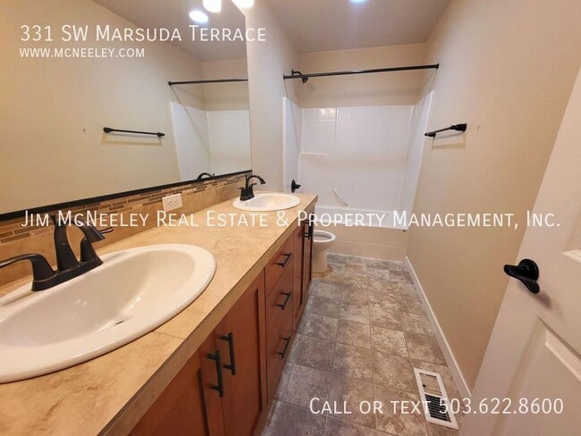 Building Photo - 331 SW Marsuda Terrace