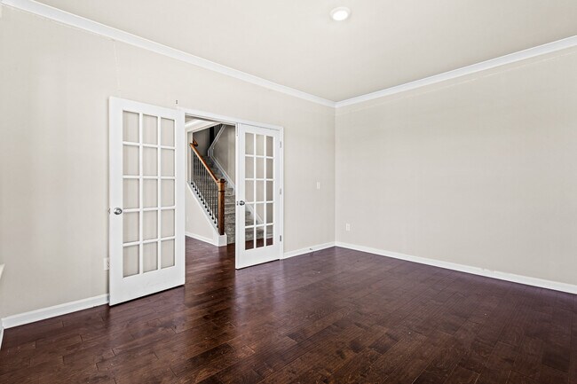 Building Photo - 2635 Ridge Manor Dr