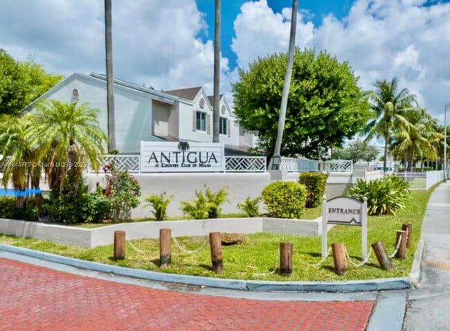 Primary Photo - 6725 NW 174th Terrace