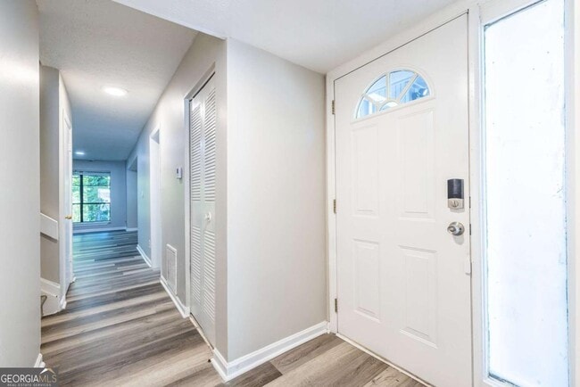 Building Photo - 1010 Mariners Ct