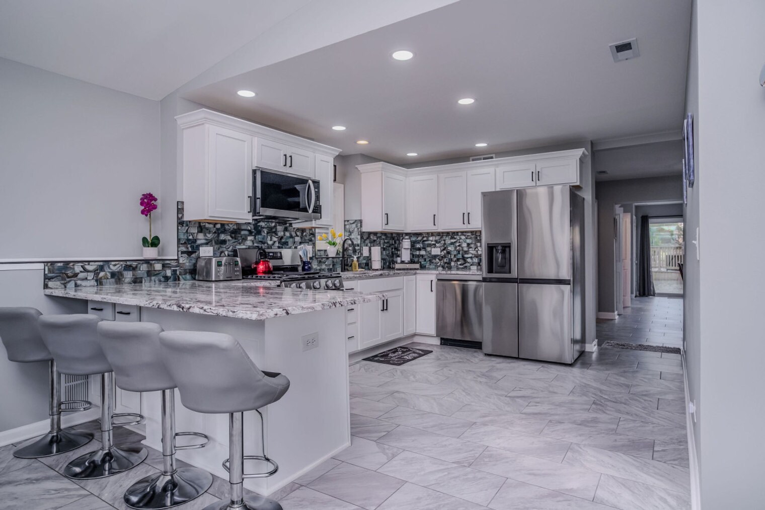 Building Photo - 3407 Venice Ave