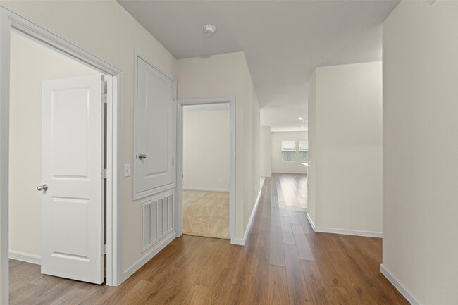 Building Photo - 10072 Pappas Dr