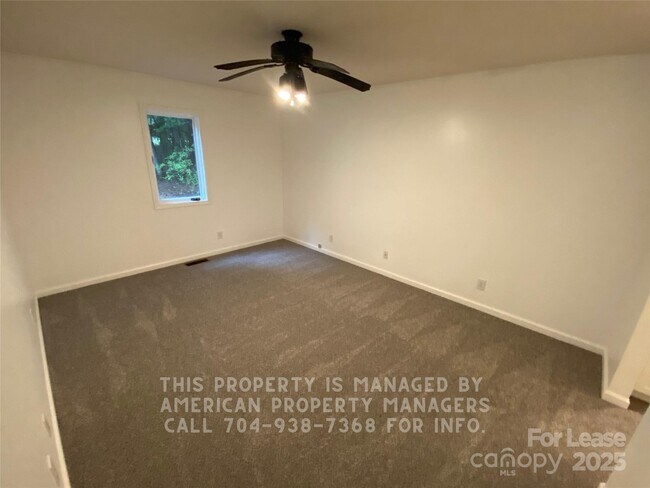 Building Photo - 148 Purple Finch Ln