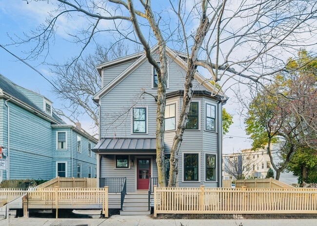 Building Photo - 315 Pearl St