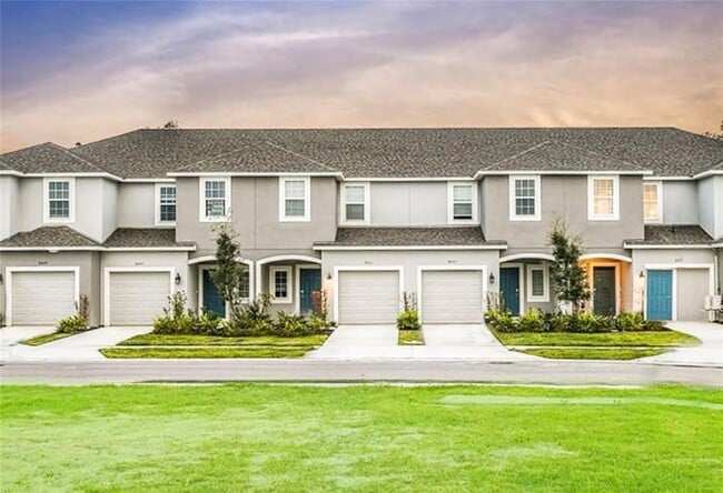 Primary Photo - 8505 Lunar Skye St