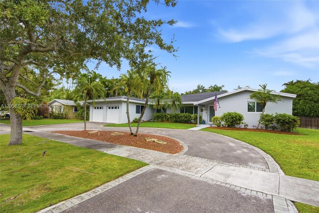 Building Photo - 15845 SW 87th Ave