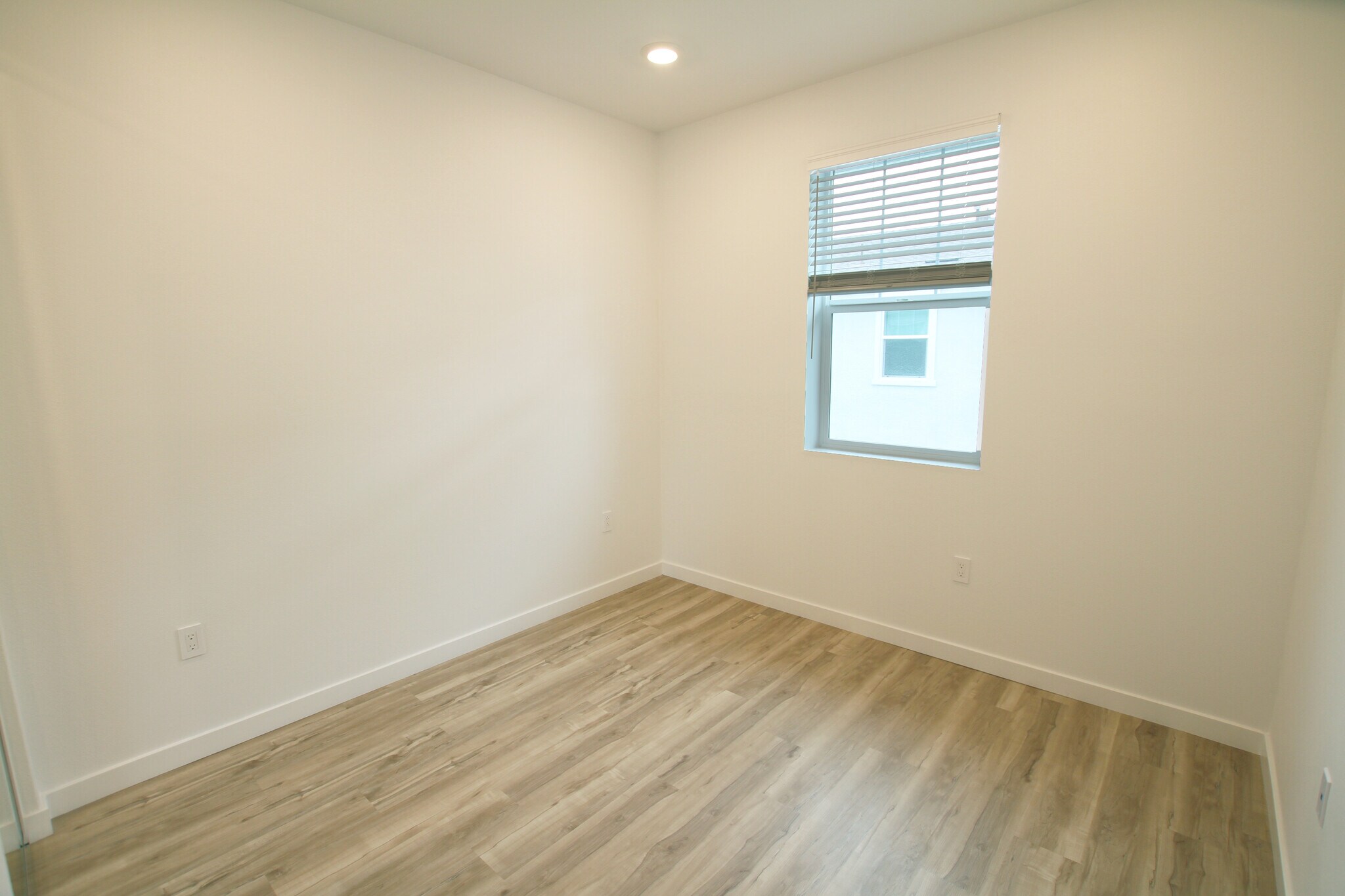 Building Photo - 2460 Haley Point Dr