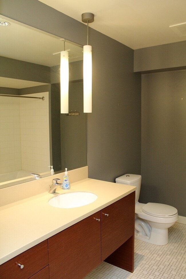 Building Photo - 3601 S River Pkwy