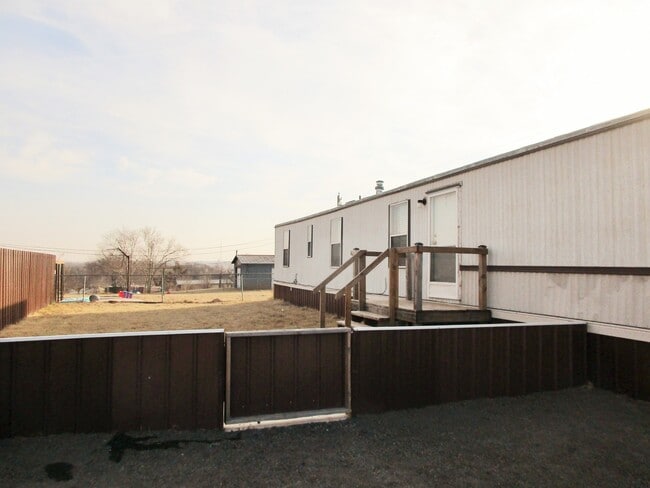 Building Photo - 3 bedroom 2 bath in Hydro, OK  73048