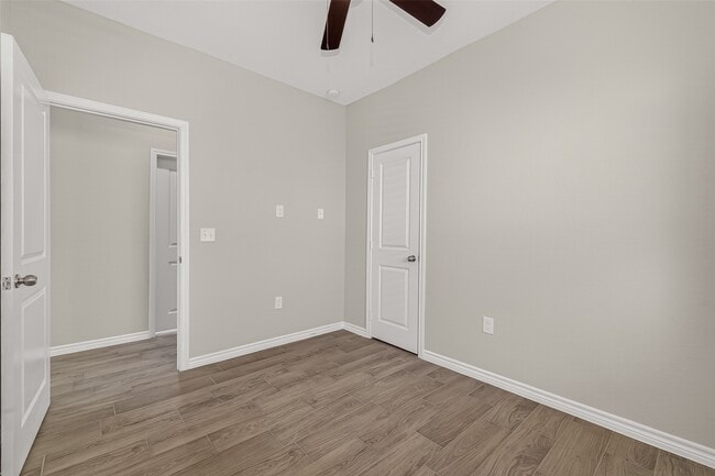 Building Photo - 352 Westchase St