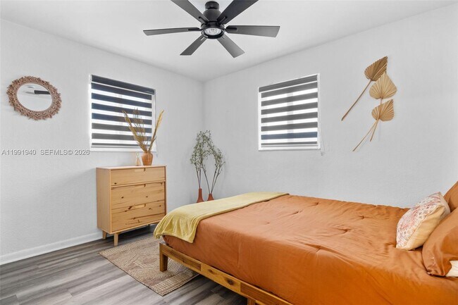 Building Photo - 5920 NE 2nd Terrace