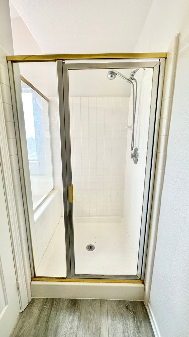 Building Photo - Awesome Two-Story Home, Recently & Freshly Updated, just minutes to downtown Fallbrook!