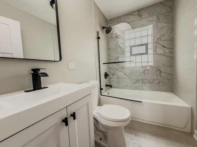 Building Photo - 9318 S Peoria St