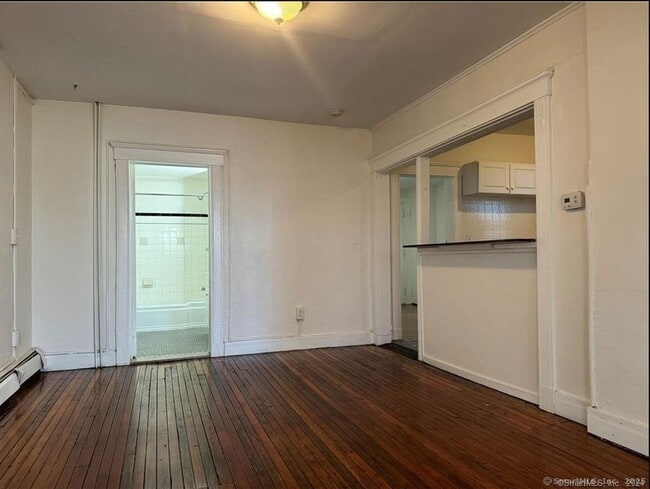 Building Photo - 535 Quinnipiac Ave