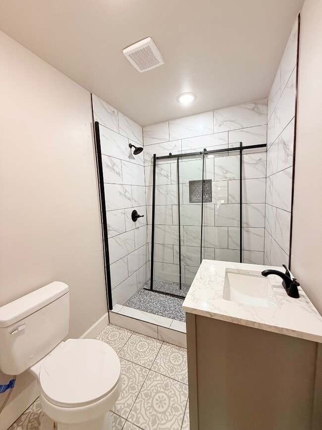 Building Photo - 5909 NW 40th St