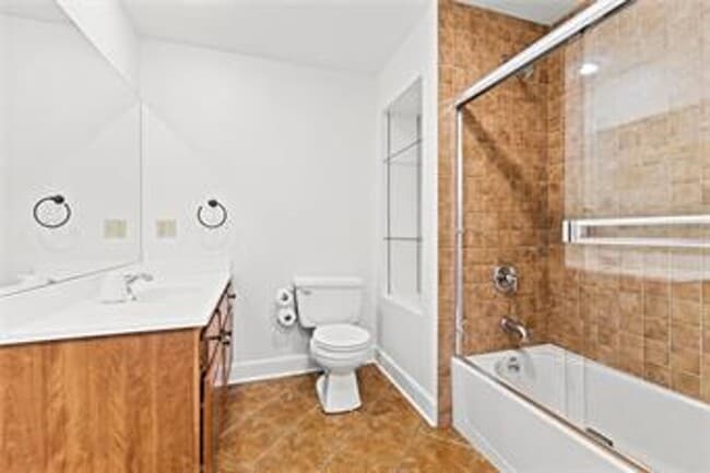 Building Photo - {4555 #205} Ponce De Leon Condo Available ...