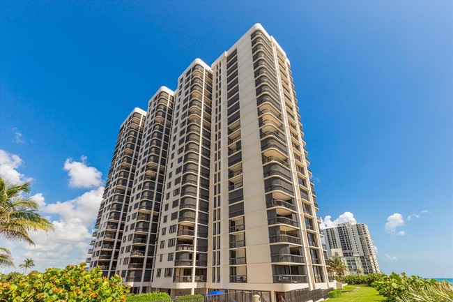 Building Photo - 5380 N Ocean Dr