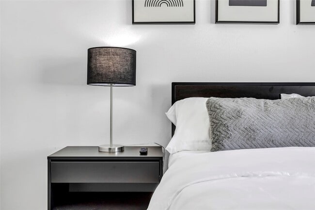 Building Photo - 4128 Willowbend Blvd