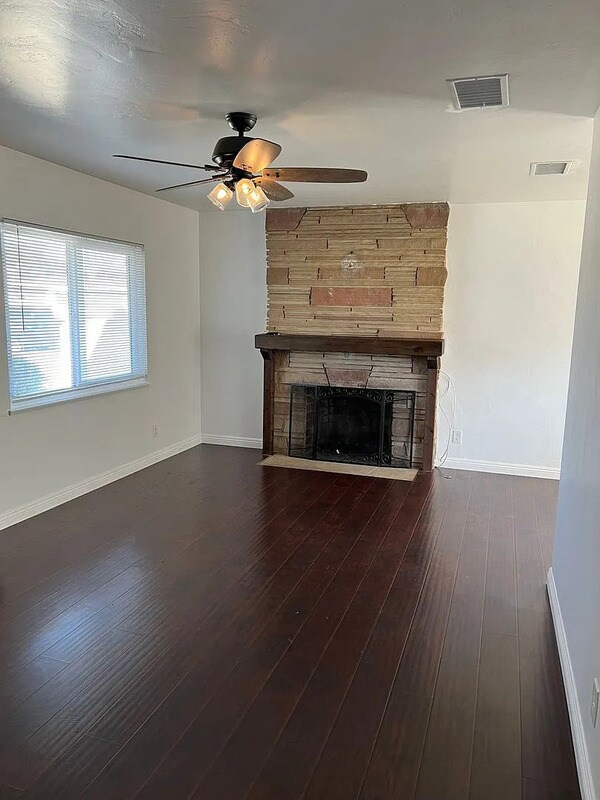 Building Photo - 2226 Conquista Ave