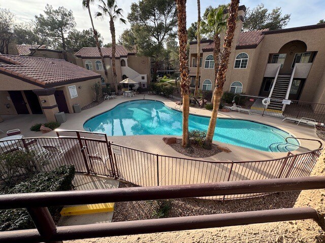 Building Photo - 9325 W Desert Inn Rd