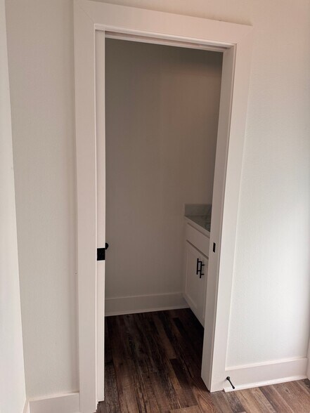 Building Photo - 222 Nebo St