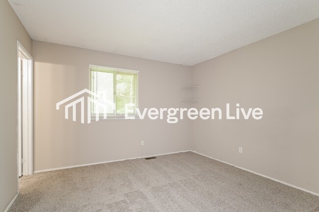 Building Photo - 1844 Battlefield Dr