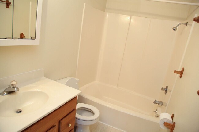 Building Photo - MT311