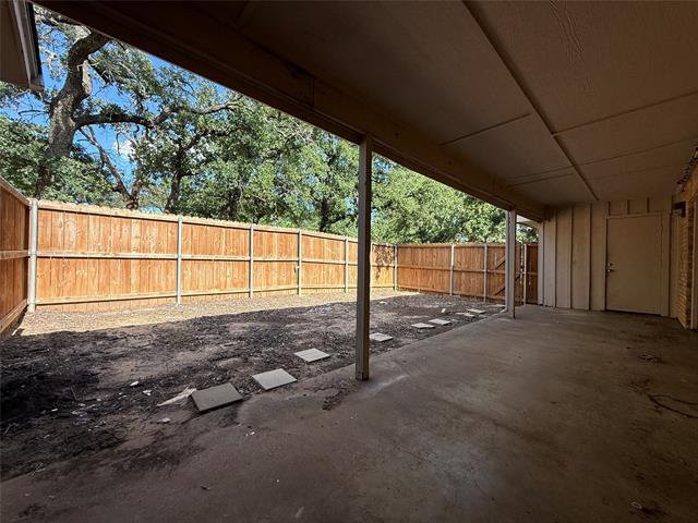 Building Photo - 734 Londonderry Ln