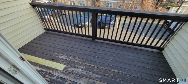 Building Photo - 8 Scuppo Rd