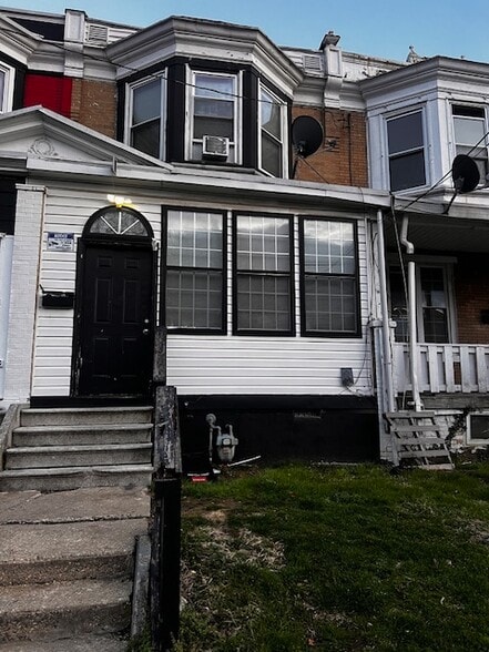 Building Photo - 2234 N Pine St