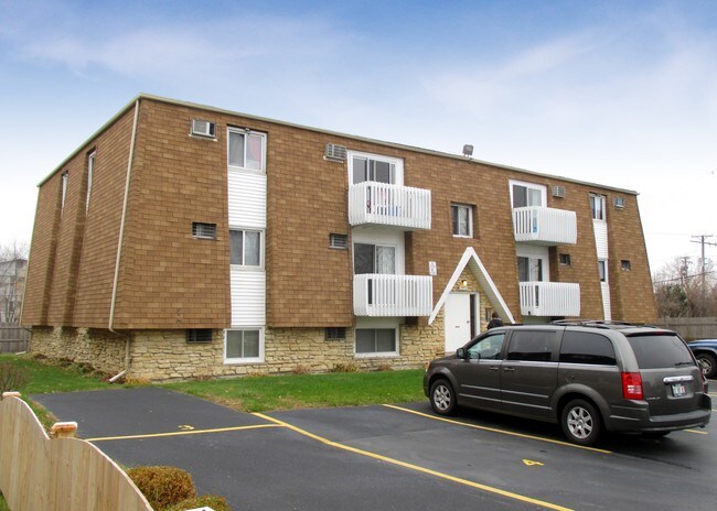 Building Photo - 2422 Walsh Way