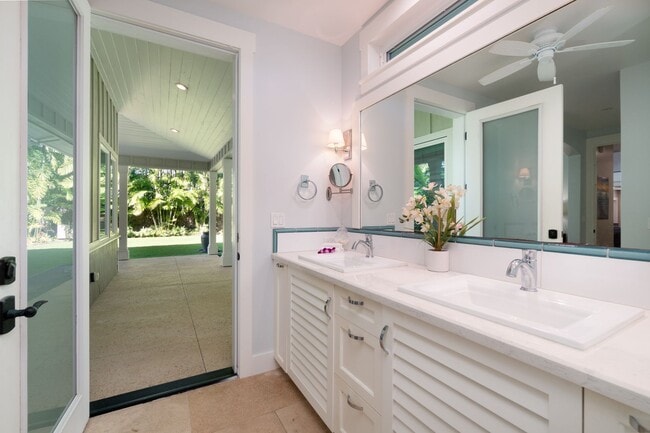 Building Photo - Stunning Fully-Furnished 3 Bedroom, 3.5 Bath Home With Pool and Spa on Quiet Beachside Lane Near ...