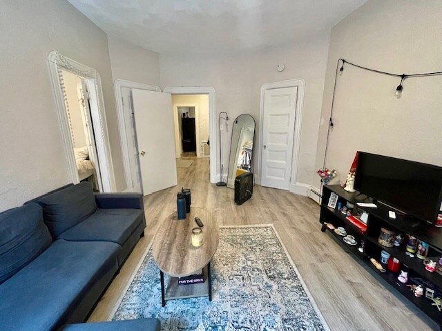 Building Photo - 26-1/2 Charter St