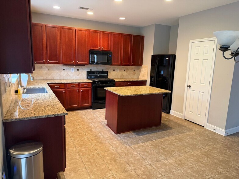 Building Photo - 10515 Hawick Ct