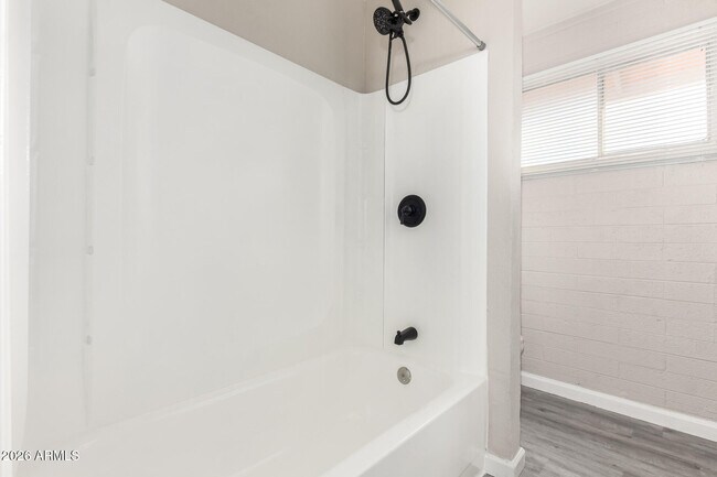 Building Photo - 405 S Priest Dr