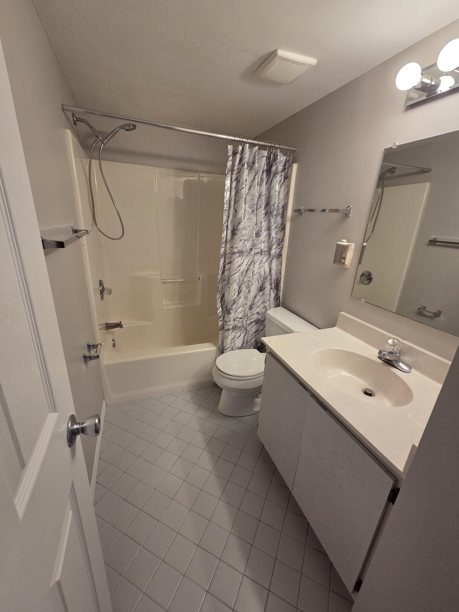 Building Photo - 232 Pebble Beach Blvd